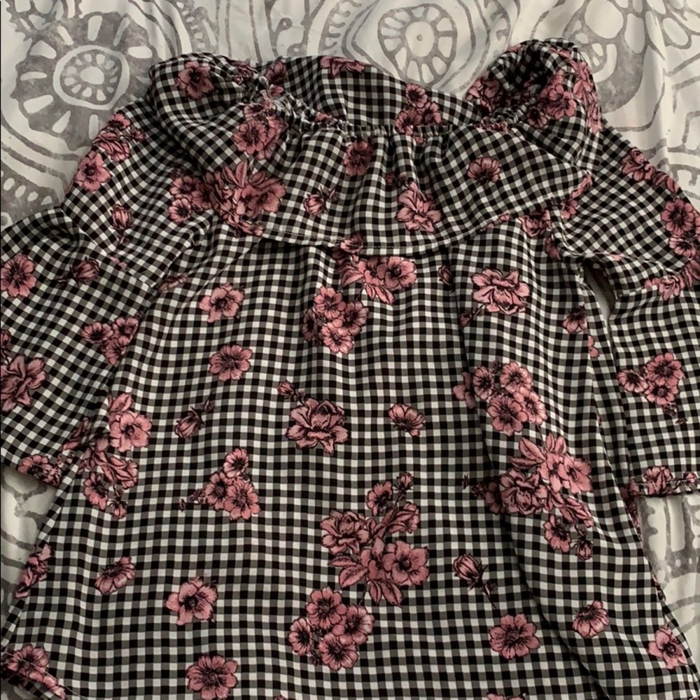 Girls floral checkered top size 7/8